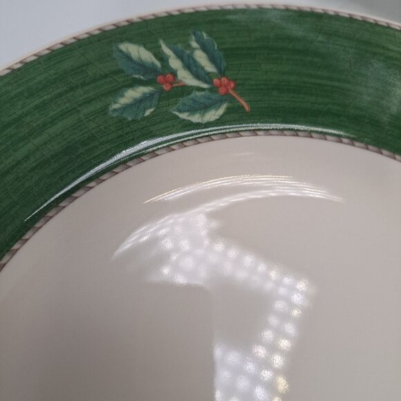 Wedgewood Sarahs Garden Christmas Green Dinner Plates 10-3/4" Holly Design - Picture 4 of 8